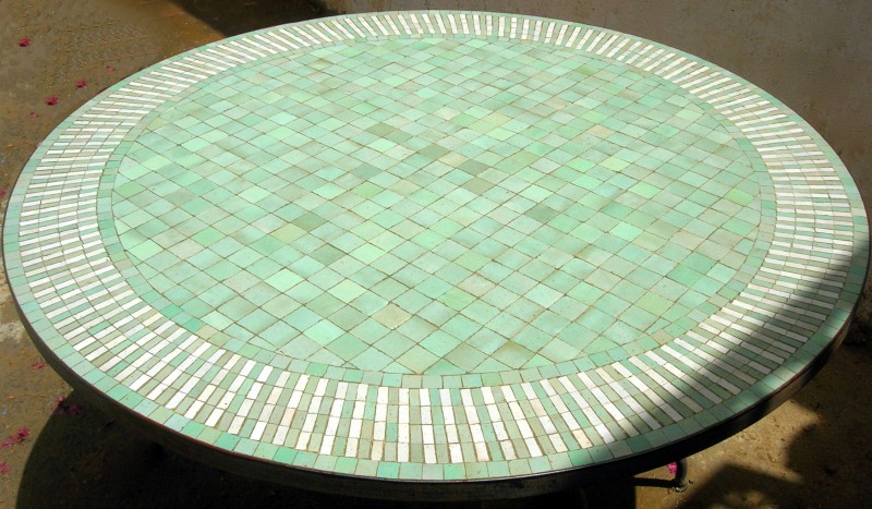 Table Zellige Motif Rayé