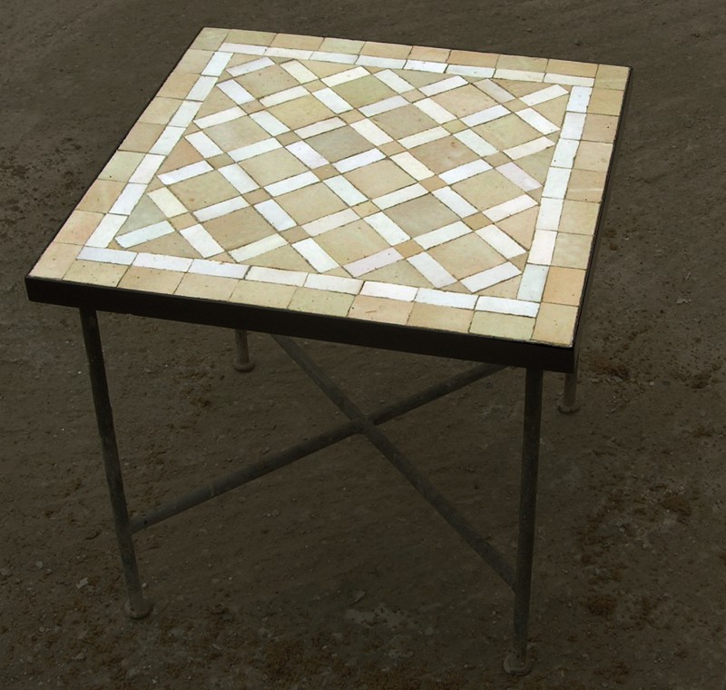 Table carrée en Zellige / Motif Treillis