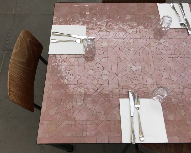 Table Zellige Rose Motif Anjuna